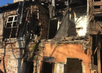 25+ yıl deneyimimizle restorasyon konusunda uzman bir firmayız. Alanında uzmanlaşmış ekip ve işbirliği yapan profesyonel kadromuz ile tarihi eserlere can vermek bizim işimiz. Kalite ve güvenlik standartlarına olan bağlılığımızla projelerinizi güvence altına alarak müşteri memnuniyetini her şeyin önünde tutuyoruz. Sonuç Yapı ve İnşaat ile tarihi binaları, yapıları koruyun ve onarın. Projeleriniz için bize 7/24 ulaşın ve uzman ekibimizle çalışmanın avantajını yaşayın.